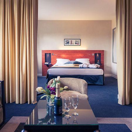 Mercure Maurepas Saint Quentin Bagian luar foto