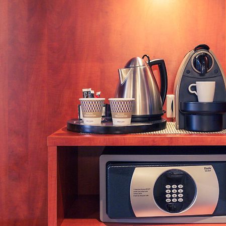 Mercure Maurepas Saint Quentin Bagian luar foto
