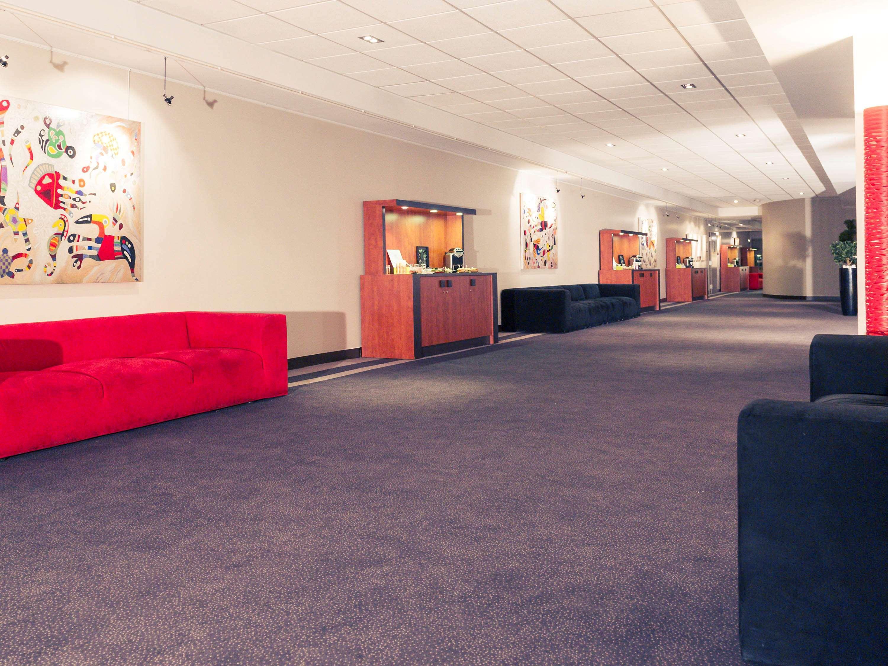 Mercure Maurepas Saint Quentin Bagian luar foto