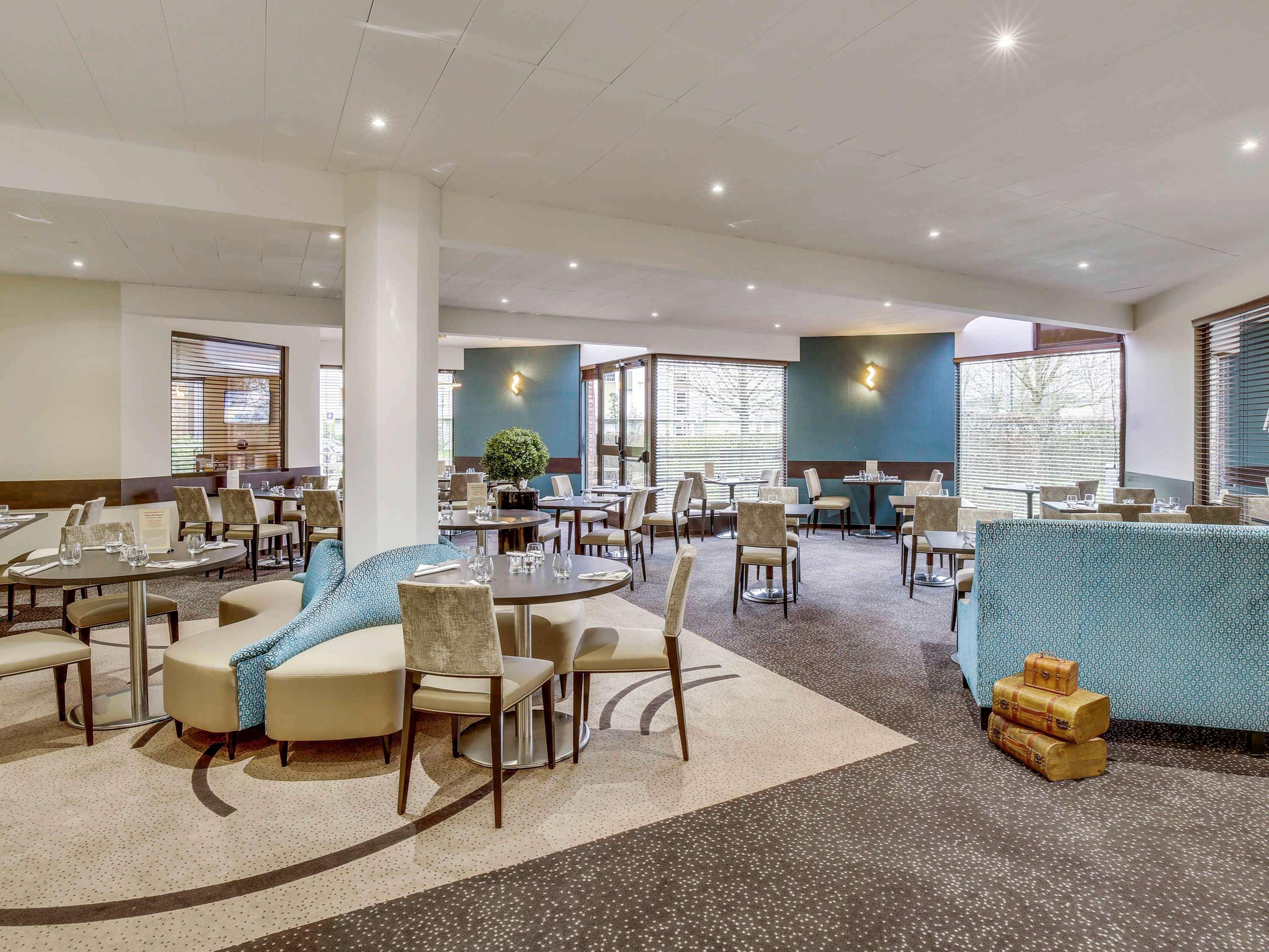 Mercure Maurepas Saint Quentin Bagian luar foto