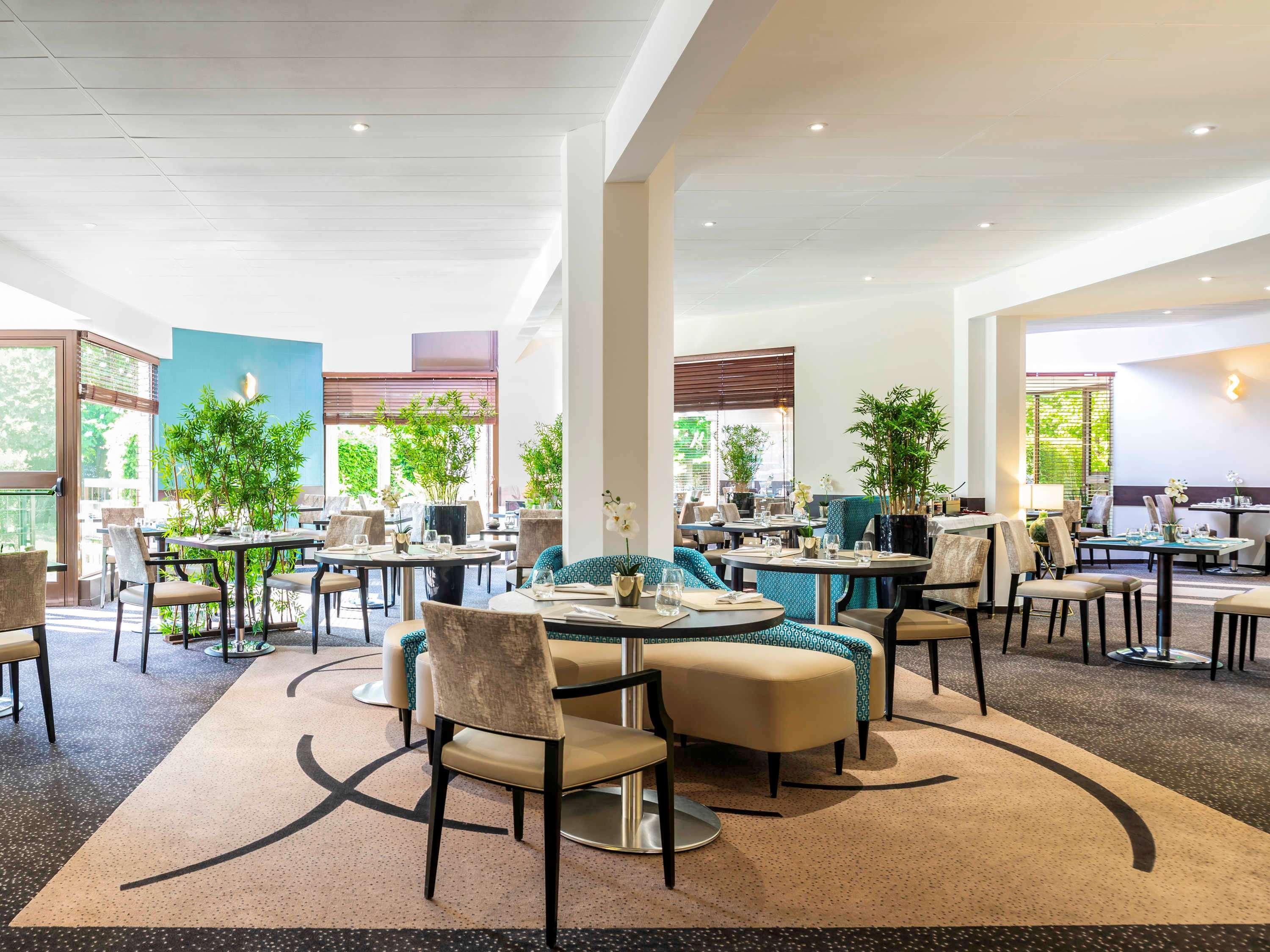 Mercure Maurepas Saint Quentin Bagian luar foto