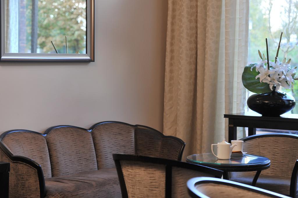 Mercure Maurepas Saint Quentin Bagian luar foto