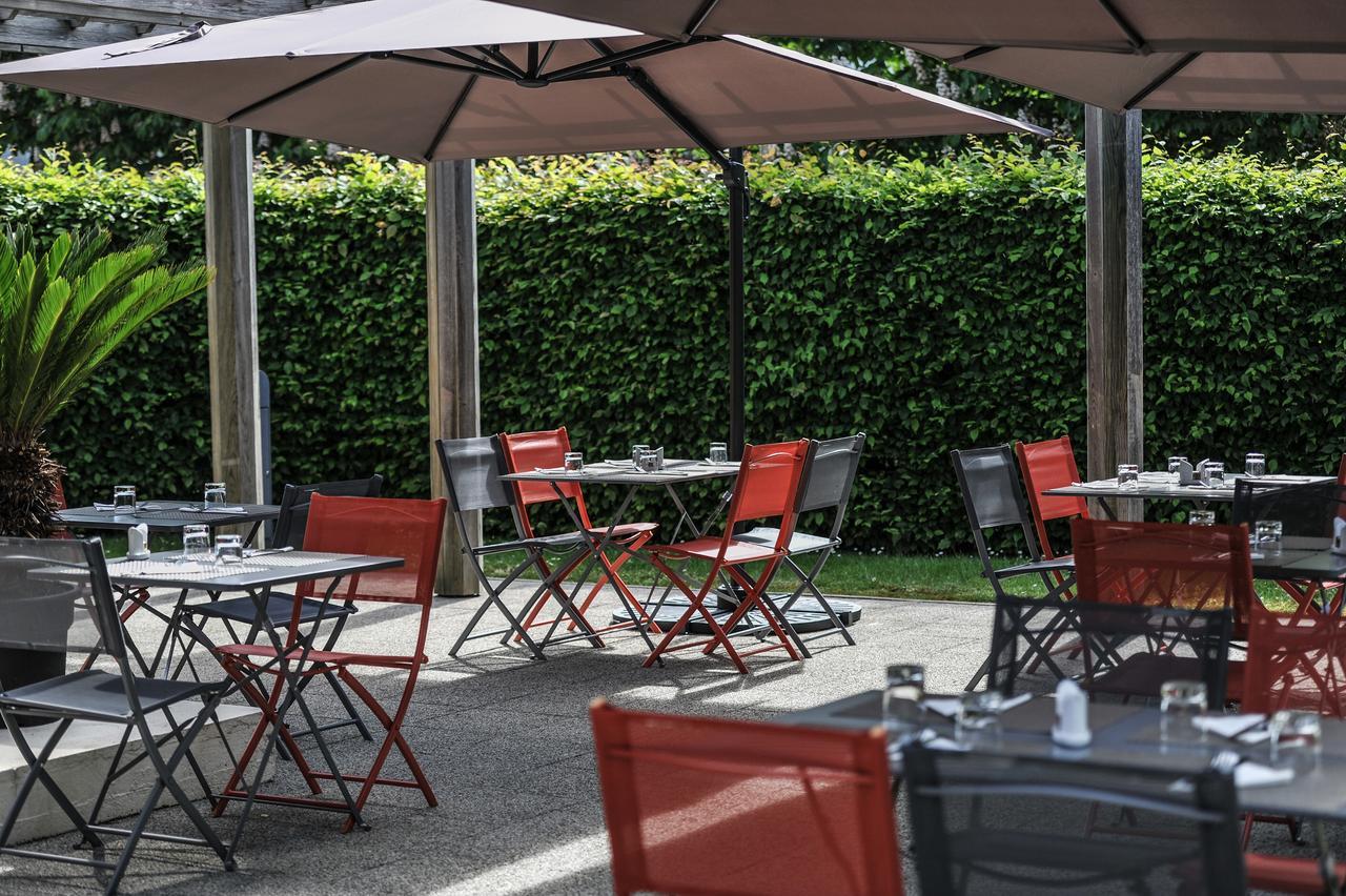 Mercure Maurepas Saint Quentin Bagian luar foto