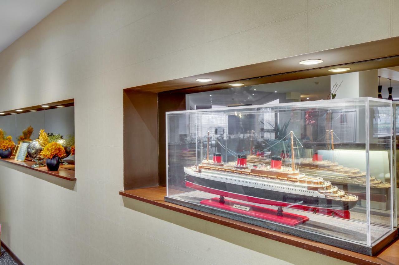 Mercure Maurepas Saint Quentin Bagian luar foto